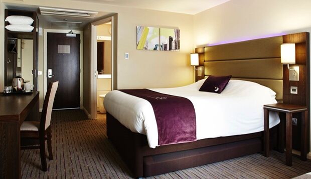 Premier Inn Premier Inn Bideford Extérieur photo